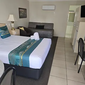 4* Motel Crows Nest Motel